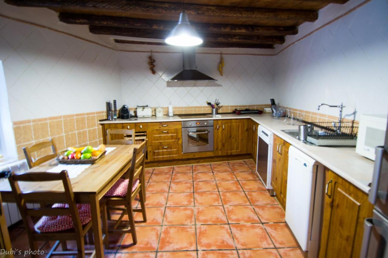La Casita De Leire Pension Tamajon Buitenkant foto